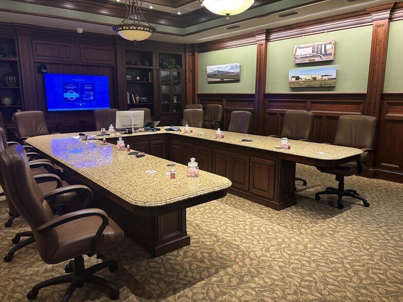 More Photos Of 4081 Inner Perimeter Rd, Valdosta Office Residential For Sale
