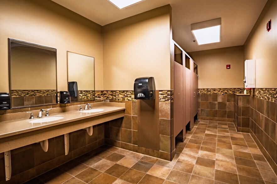 More Photos Of 1 Cabela Dr, Sidney Office For Lease