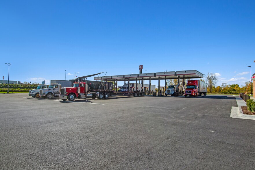 More Photos Of 6579 Garringer-Edgefield rd, Jeffersonville Convenience Store For Sale