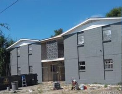 Primary Photo Of 620 Cedar St, Montgomery Apartments For Sale