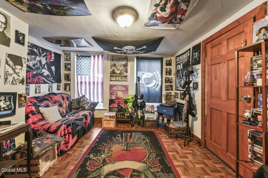 More Photos Of , Albany Unknown For Sale