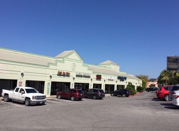 More Photos Of 3505 Wurzbach Rd, San Antonio Storefront Retail Office For Sale