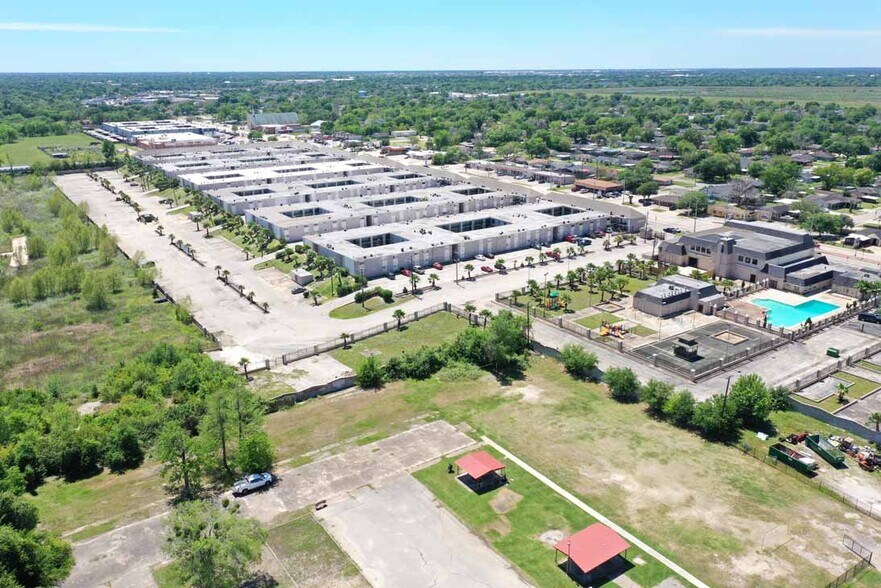 More Photos Of 621 S Richey St, Pasadena Apartments For Sale