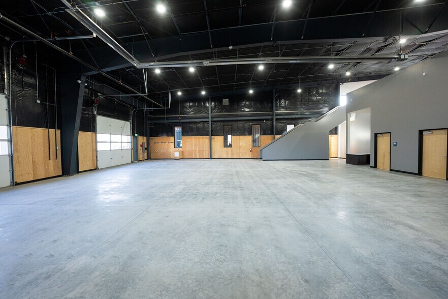 More Photos Of 240 Eastland Dr, Twin Falls Flex For Lease