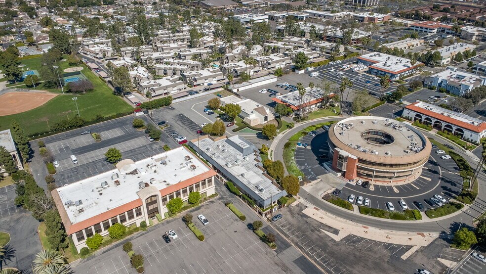 More Photos Of 550 N Golden Circle Dr, Santa Ana Office For Lease