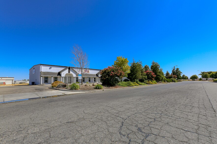 More Photos Of 128 Heron Way, Merced Light Manufacturing For Lease