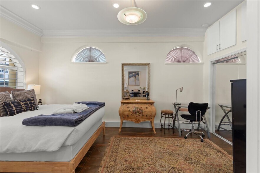More Photos Of 1176 Laurel St, San Carlos Storefront Retail Residential For Sale