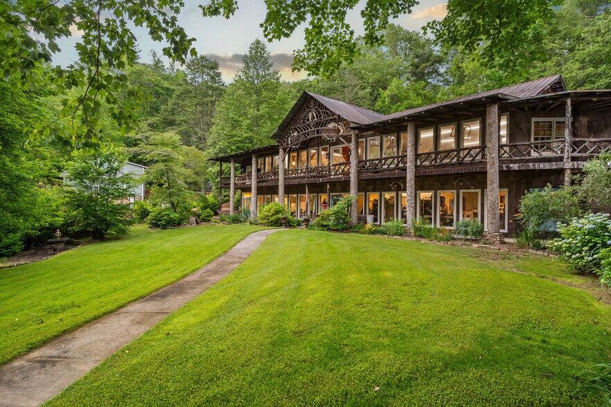 More Photos Of 7142 Highway 76 W, Clayton Storefront For Sale