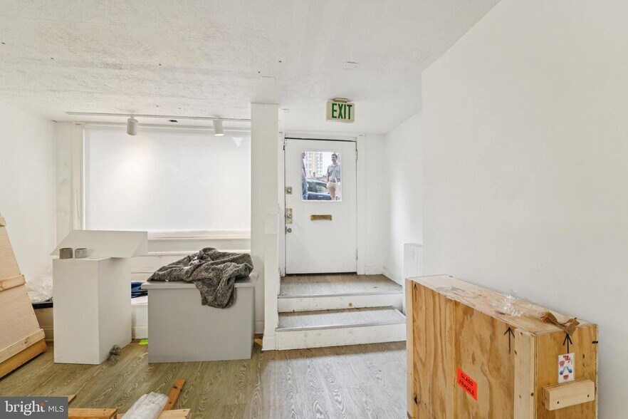 More Photos Of 523 N Charles St, Baltimore Office For Lease