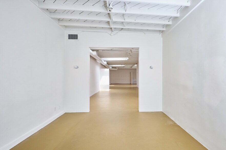 More Photos Of 1733-1737 Abbot Kinney Blvd, Venice Storefront Retail Office For Lease