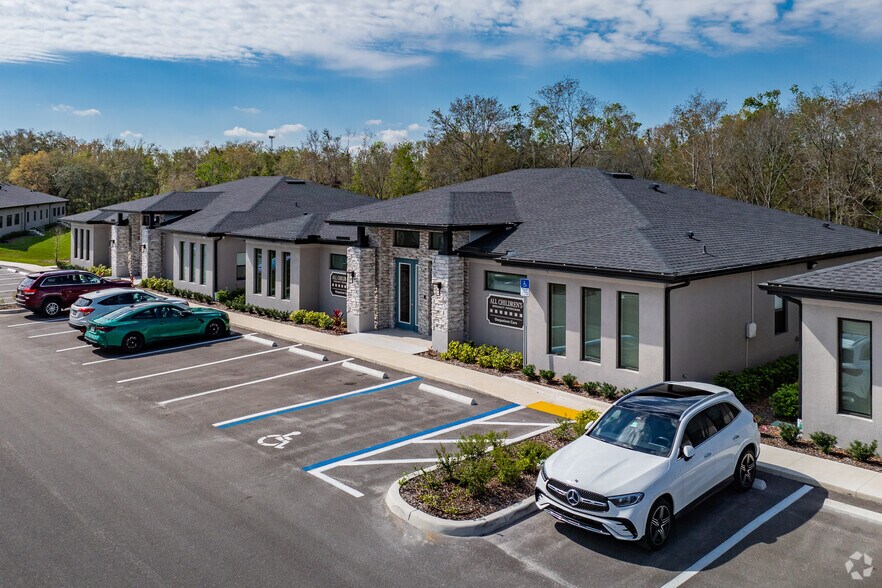 More Photos Of 2905-2907 Allegra Wy, Lutz Medical For Lease