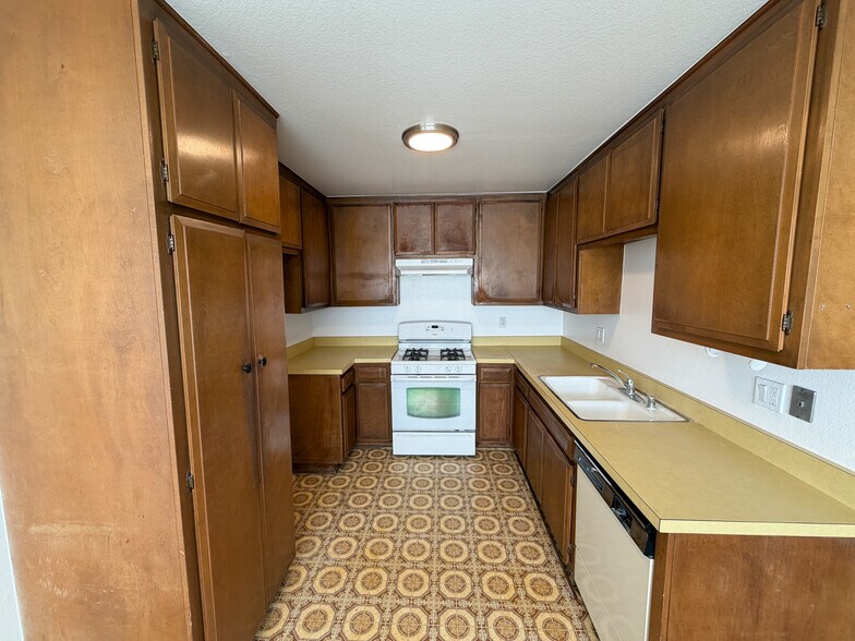 More Photos Of 33856 Pequito Dr, Dana Point Apartments For Sale