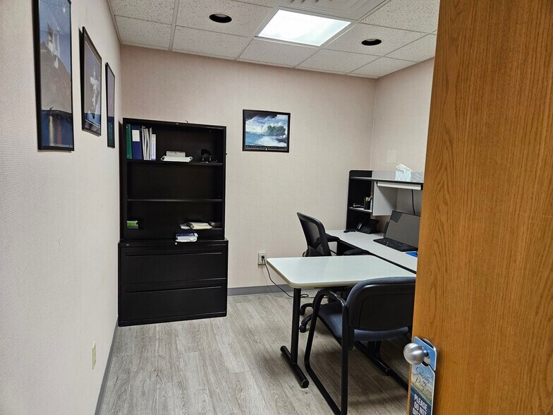 More Photos Of 4705 Towne Centre, Saginaw Medical For Sale