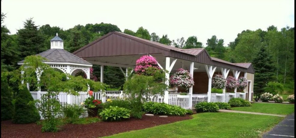 More Photos Of 239 Kennedy Creek Rd, North Abington Freestanding For Sale