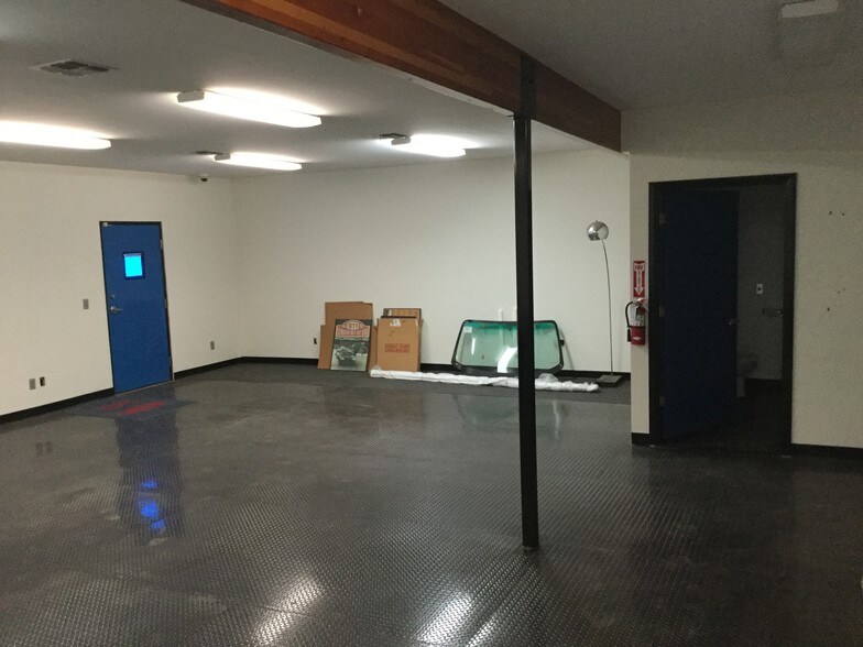 More Photos Of 4120 E Madison St, Phoenix Warehouse For Lease