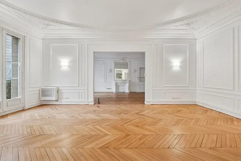 More Photos Of 30 Rue De Miromesnil, Paris Office For Sale