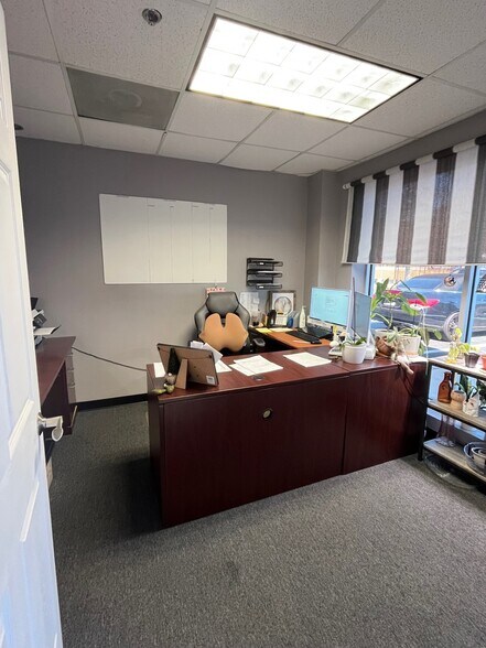 More Photos Of 6510 Columbia Park Dr, Jacksonville Warehouse For Sale