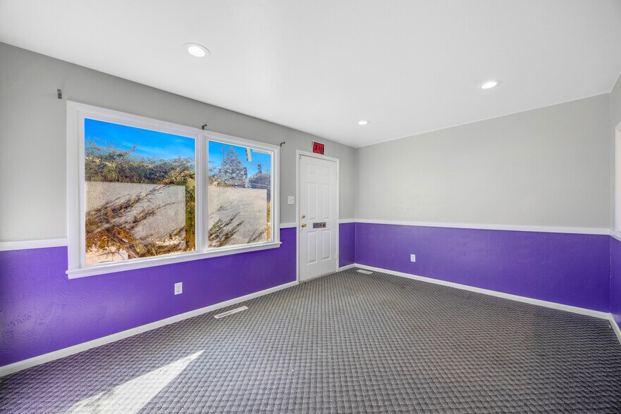 More Photos Of 1710 N Circle Dr, Colorado Springs Office For Sale