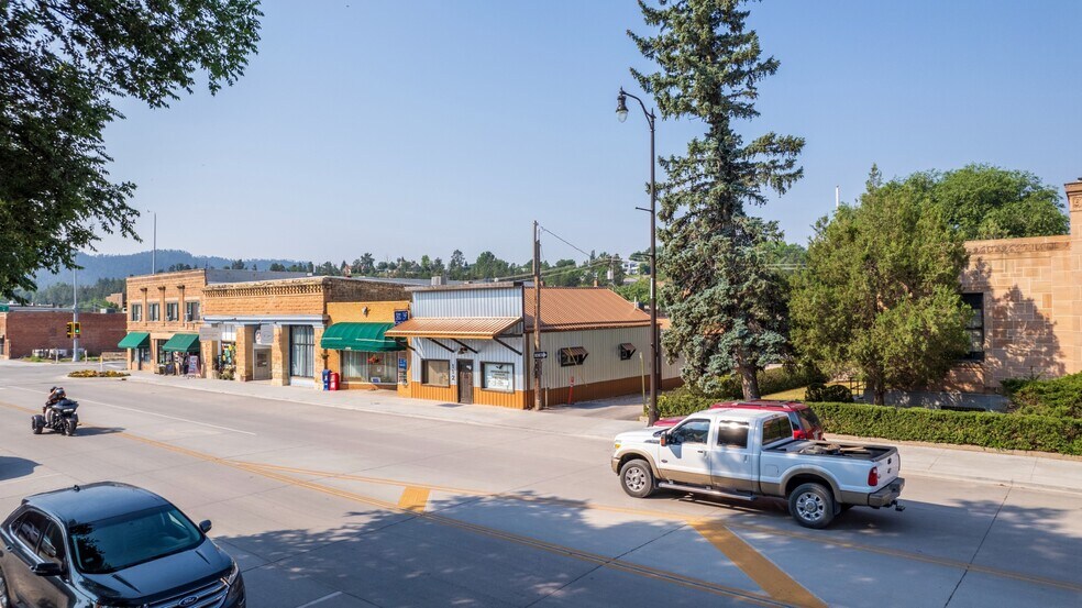 More Photos Of 112 N Chicago St, Hot Springs Light Distribution For Sale