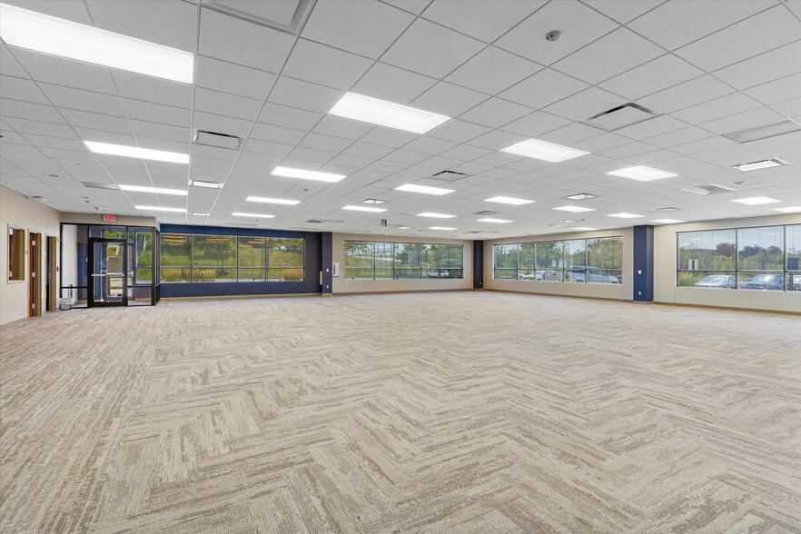 More Photos Of 11010 Burdette St, Omaha Office For Lease