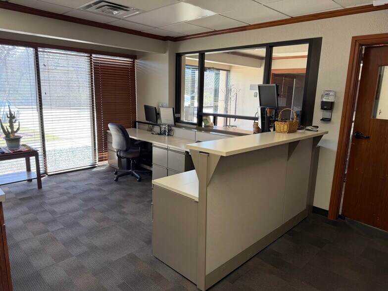 More Photos Of 770 NE 63rd St, Oklahoma City Office For Sale