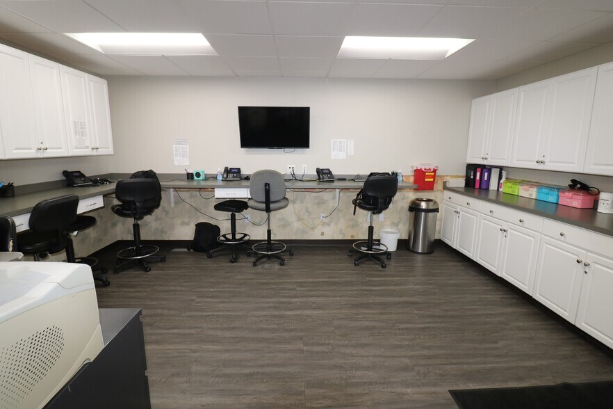 More Photos Of 5433 State Route 113, Bellevue Medical For Sale