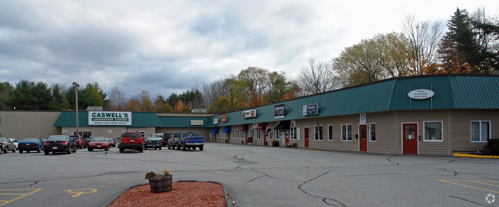 More Photos Of 675 Main St, Lewiston Freestanding For Sale