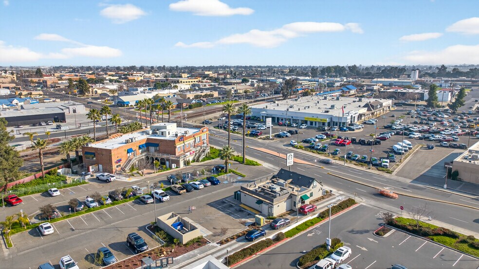 More Photos Of 550 W Lacey Blvd, Hanford Fast Food For Sale