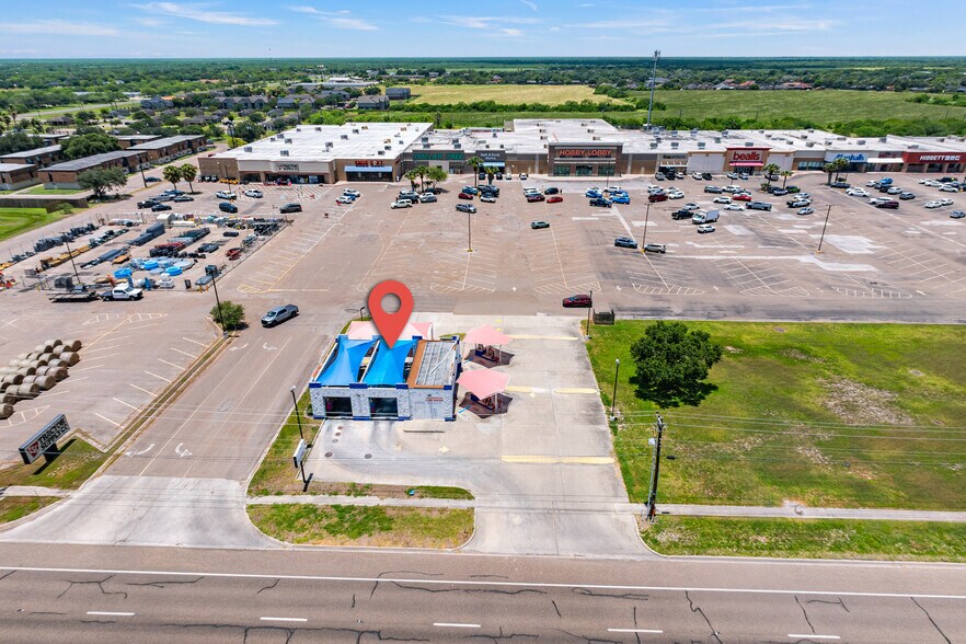More Photos Of 2393 S Brahma Blvd, Kingsville Specialty For Sale