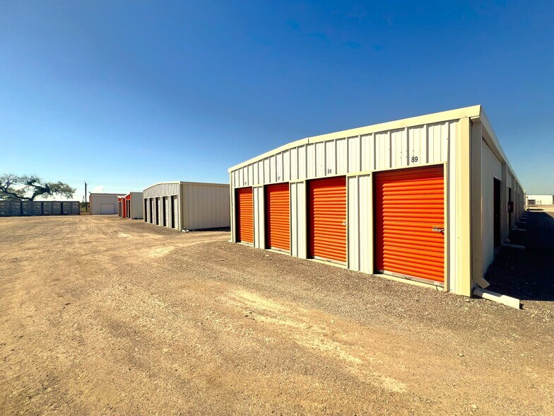 More Photos Of 8109 Us Highway 77, Sinton Self Storage For Sale