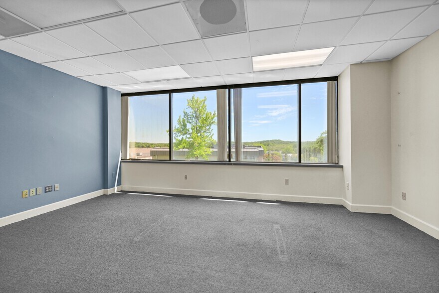 More Photos Of 90 Grove St, Ridgefield Medical For Sale