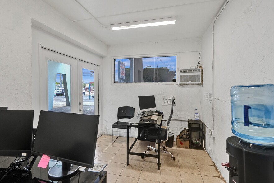 More Photos Of 5350 N State Road 7, Fort Lauderdale Auto Repair For Lease