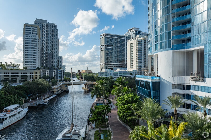 More Photos Of 333 Las Olas Way, Fort Lauderdale Coworking Space