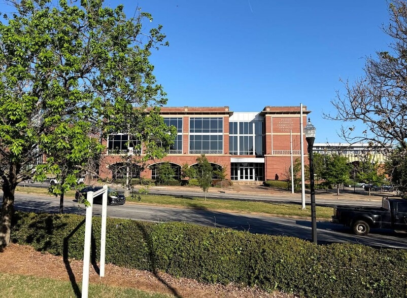 Primary Photo Of 277 Martin Luther King Jr Blvd, Macon-Bibb Office For Lease