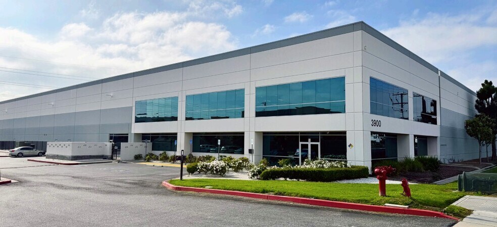 More Photos Of 3900 Hamner Ave, Eastvale Manufacturing For Lease