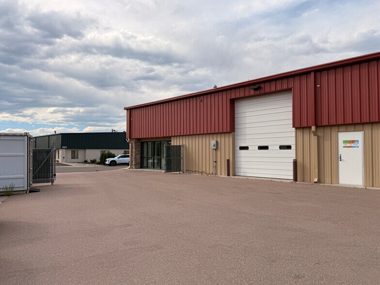 More Photos Of 1415 Selix Grv, Colorado Springs Warehouse For Sale
