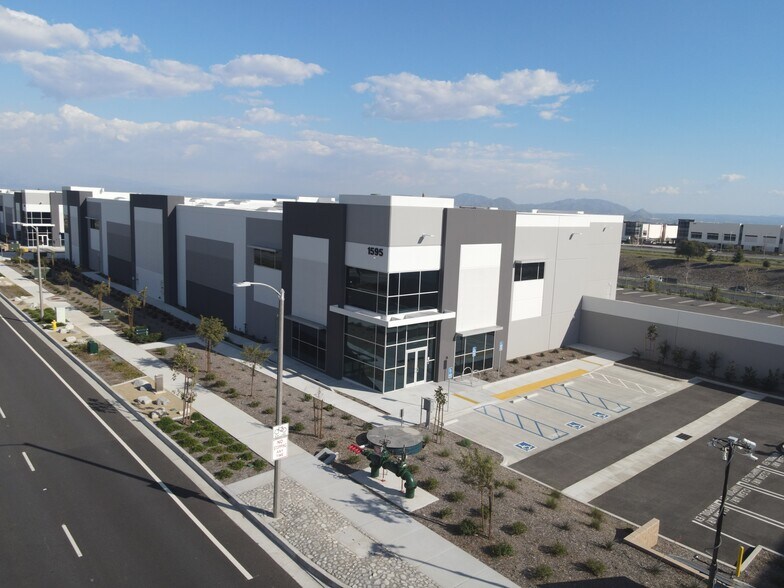 More Photos Of NWC Linden Ave & Casmalia, Rialto Unknown For Lease