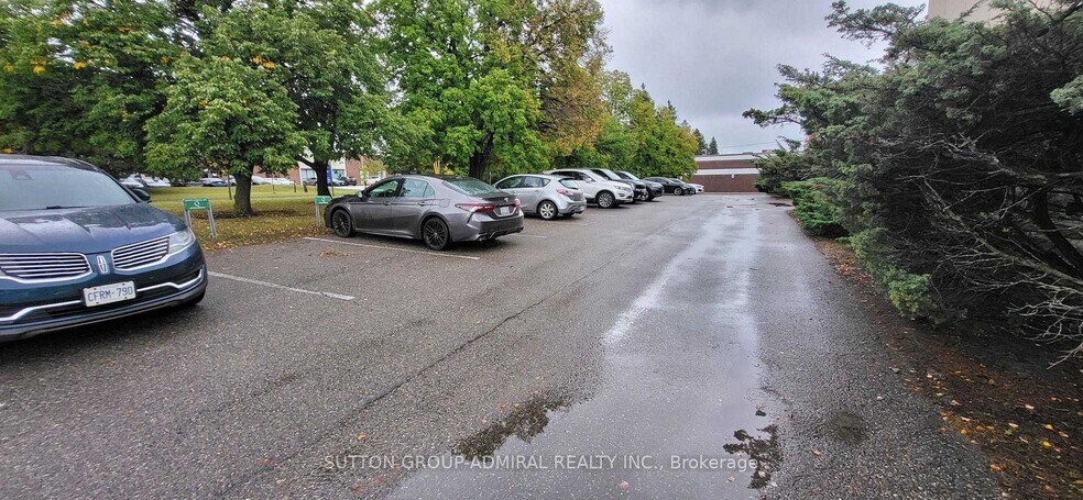 More Photos Of 205-215 Dolomite Dr, Toronto Warehouse For Sale