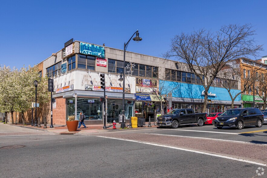 Primary Photo Of 9 Caldwell Pl, Elizabeth Storefront For Lease