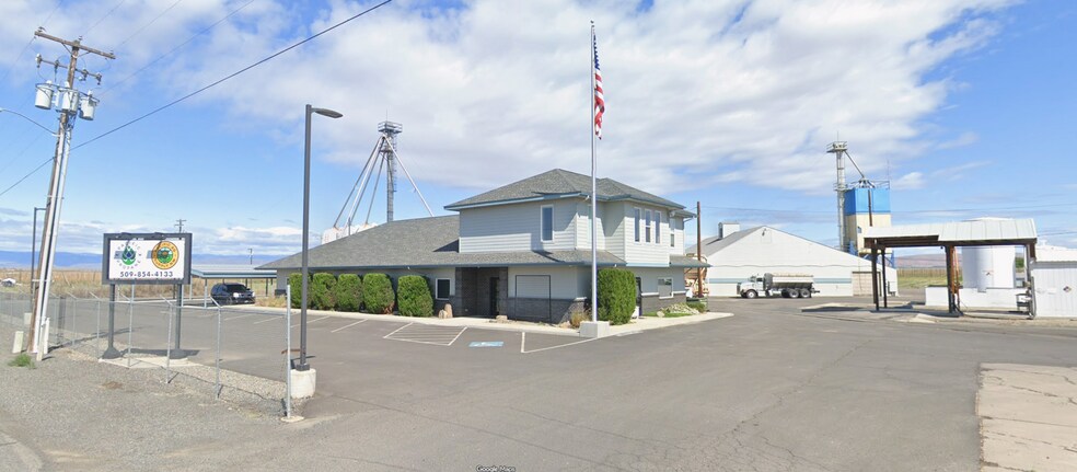 More Photos Of 8031 Branch Rd, Harrah Distribution For Sale