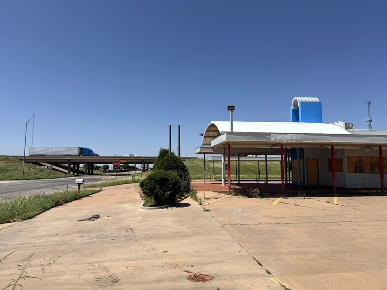 More Photos Of 1298 N Bailey St, Electra Fast Food For Sale