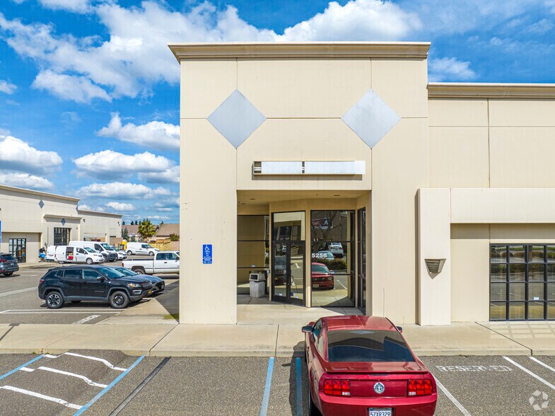 More Photos Of 5256 Pirrone Ct, Salida Warehouse For Lease