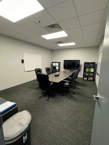 More Photos Of 250 Mitch McConnell Way, Bowling Green Industrial For Sale