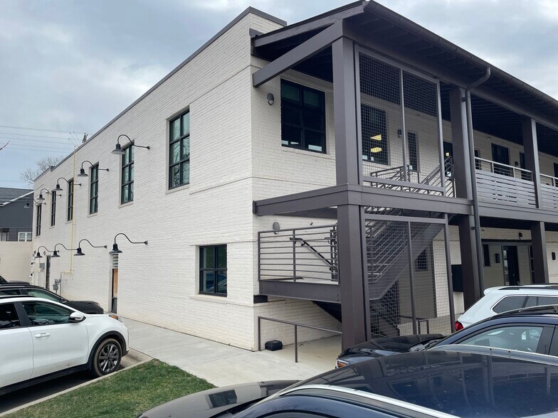 More Photos Of 2501 The Plaza, Charlotte Storefront For Lease