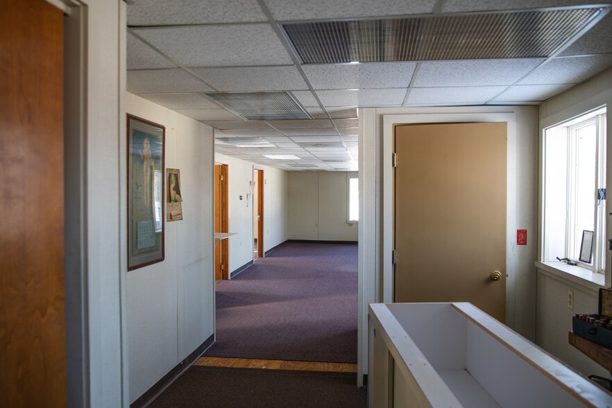 More Photos Of 8446 Mill Pond way, Blossvale Office For Sale