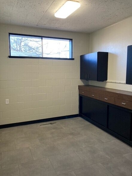 More Photos Of 324 N 19th St, Guthrie Office For Sale