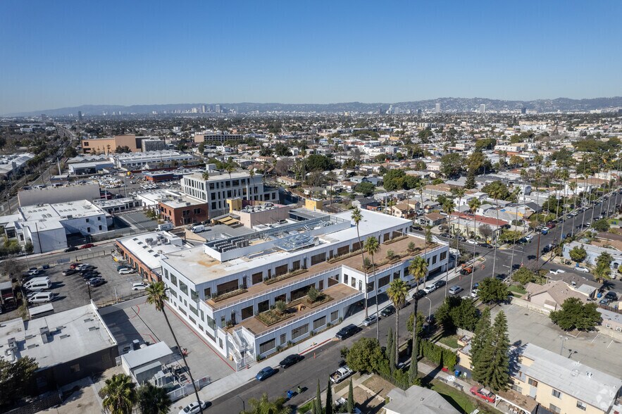 More Photos Of 3609 S 10th Ave, Los Angeles Office For Lease