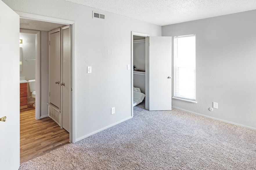 More Photos Of 407 Galaxy Road, Sapulpa Apartments For Sale
