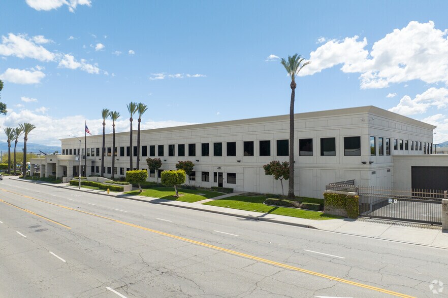 More Photos Of 655 W Rialto Ave, San Bernardino Office For Sale