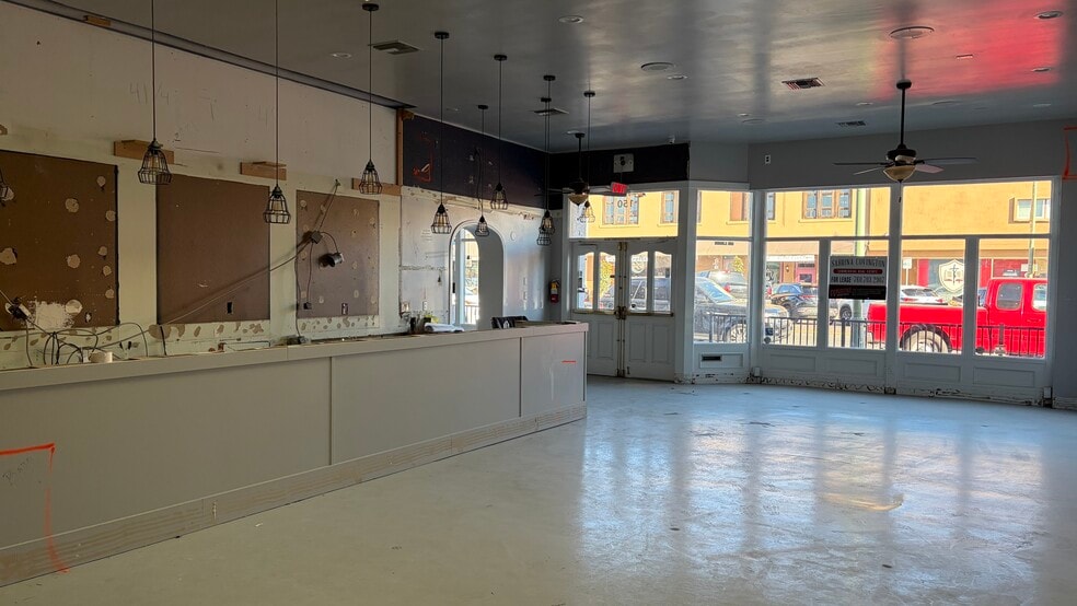 More Photos Of 150-154 Grand Ave, Escondido Restaurant For Lease
